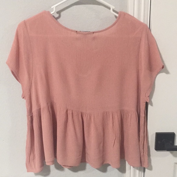 ⭕️3for$15⭕️ Boho ruffle pink blouse - Picture 2 of 12